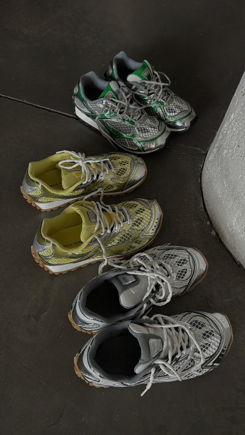 SNEAKERS