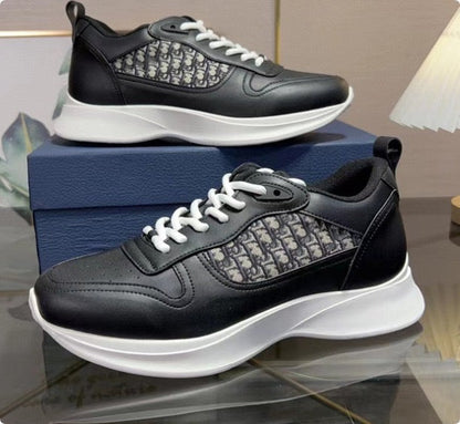 "B25" Sneaker